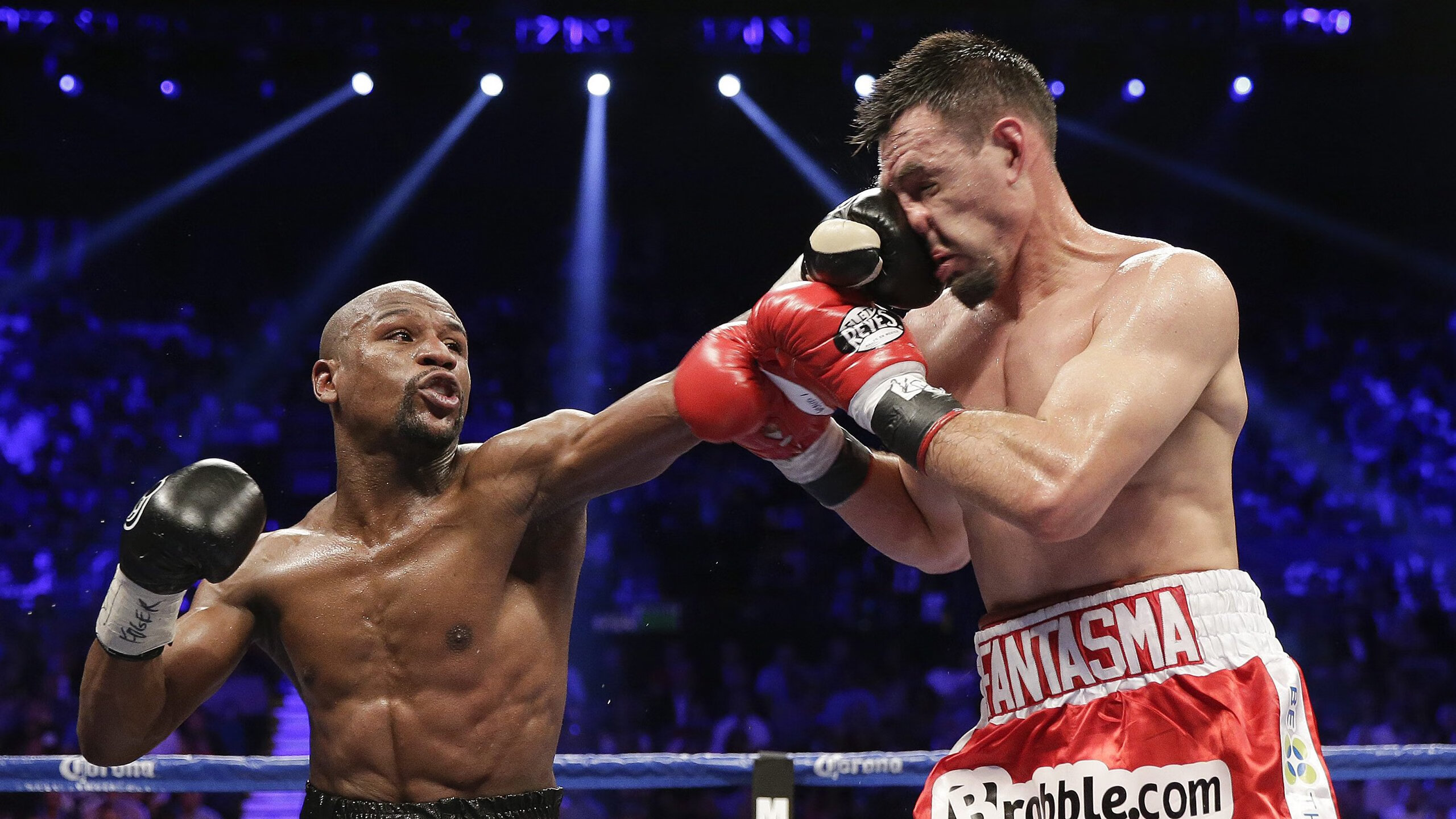 校园足球星光熠熠,青少年运动热情高涨,校园足球新规