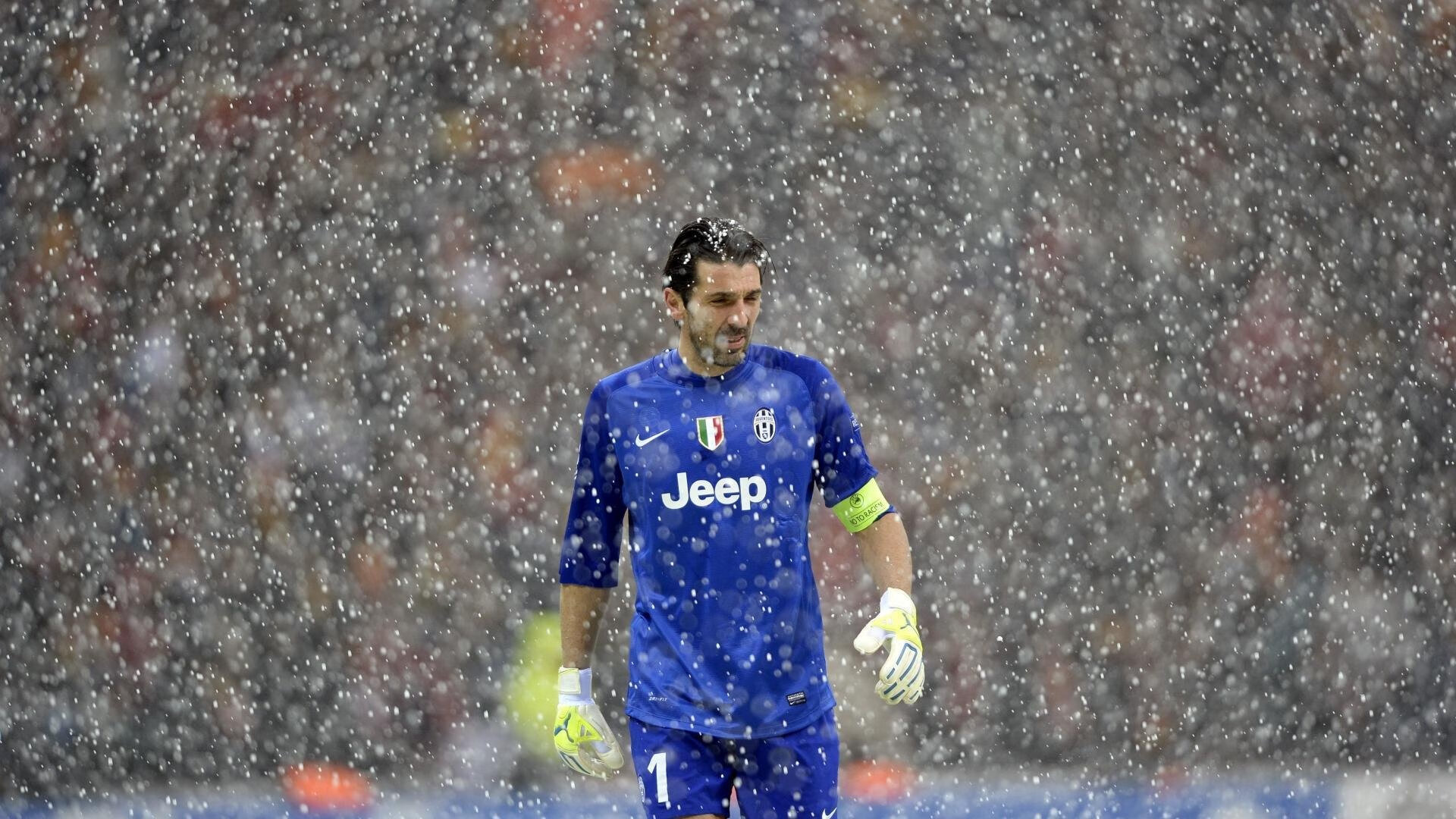 LEYU SPORTS中国官方网站-队员合作愈发默契，赢得关键战役，有关队友们的合作的说说